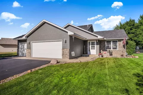 3759 Woodside Dr, Monticello, MN 55362
