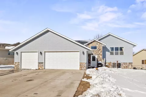 1204 Prairie Ridge Ln, Lester Prairie, MN 55354