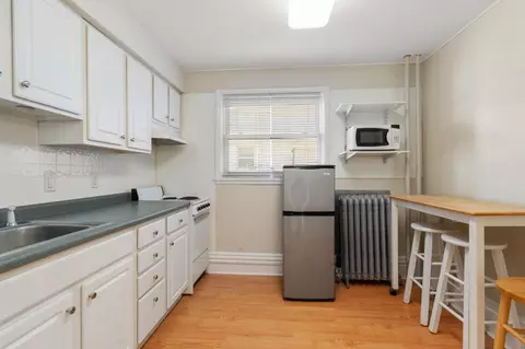 Kitchen - 1211 E 1st St, Duluth, MN 55805 photo 1 of 4