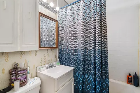 Bath - 1211 E 1st St, Duluth, MN 55805 photo 3 of 4