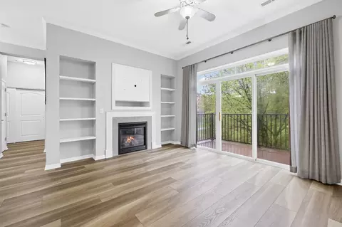 10075 City Walk Dr #104, Woodbury, MN 55129