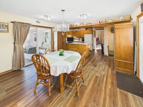 Dining - 1401 7th Ave N, Saint Cloud, MN 56303 photo 1 of 2