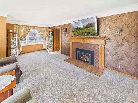 Living - 1401 7th Ave N, Saint Cloud, MN 56303 photo 2 of 3