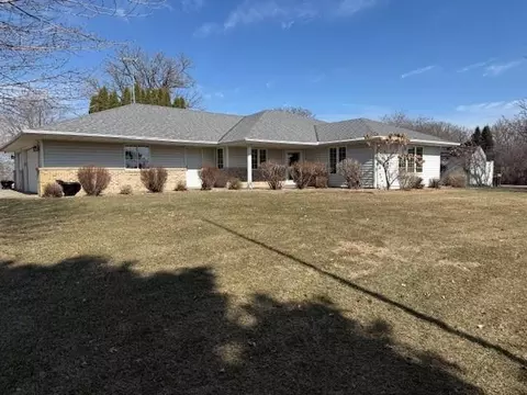 23028 758th Ave, Albert Lea, MN 56007