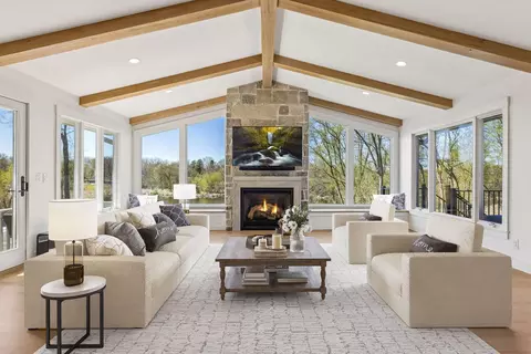 1155 Heritage Ln, Wayzata, MN 55391