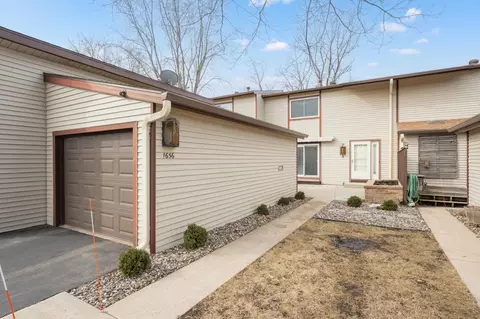 1656 Meadow Cir SE, Rochester, MN 55904