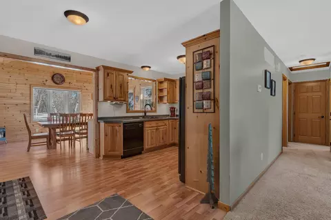 Entry Way - 700 NW 29 St, Willmar, MN 56201 photo 3 of 5