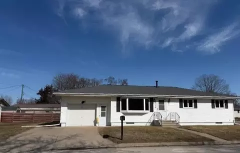 4710 W 9th St, Winona, MN 55987