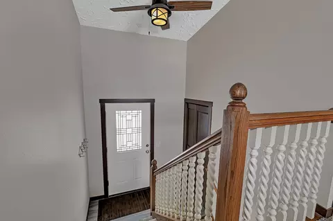 Entry Way - 31574 Lowry Cir, Cushing, MN 56443 photo 1 of 1