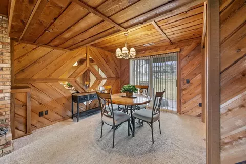 Dining - 4614 Beacon Hill Rd, Eagan, MN 55122 photo 5 of 7