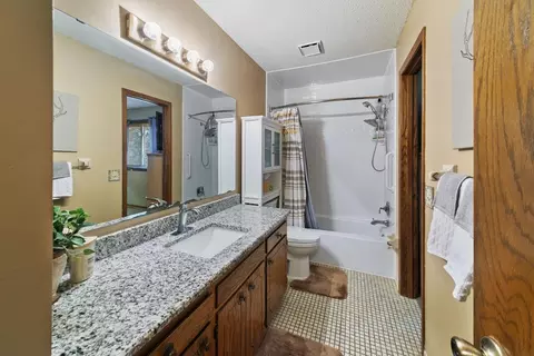 Bath - 4614 Beacon Hill Rd, Eagan, MN 55122 photo 1 of 3