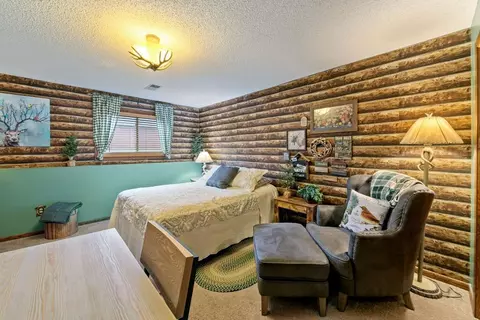 Bedroom - 4614 Beacon Hill Rd, Eagan, MN 55122 photo 5 of 10