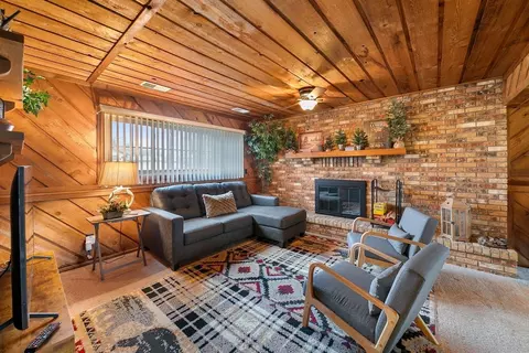 Living - 4614 Beacon Hill Rd, Eagan, MN 55122 photo 6 of 9