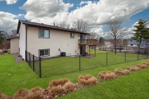 Exterior - 4614 Beacon Hill Rd, Eagan, MN 55122 photo 5 of 7