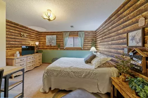 Bedroom - 4614 Beacon Hill Rd, Eagan, MN 55122 photo 7 of 10
