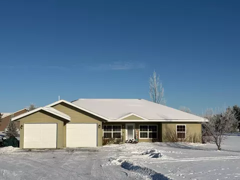 5205 Fireside Dr NW, Bemidji, MN 56601
