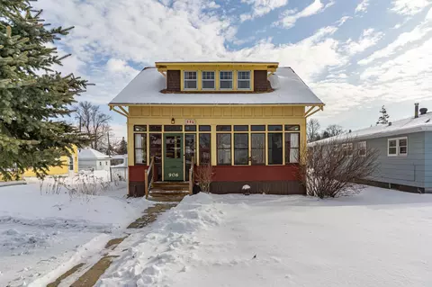 906 Stearns St, Crookston, MN 56716