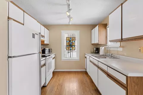 Kitchen - 147 1st St, Excelsior, MN 55331 photo 1 of 3