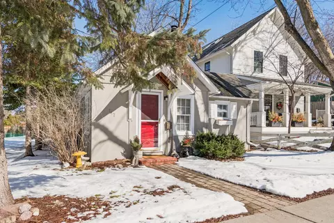 147 1st St, Excelsior, MN 55331