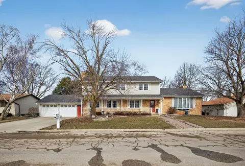 805 5th St NW, Kasson, MN 55944