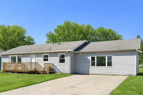 316 Buckwheat Ave, Windom, MN 56101