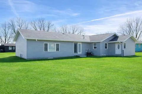 Exterior - 316 Buckwheat Ave, Windom, MN 56101 photo 2 of 2