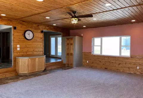 Living - 316 Buckwheat Ave, Windom, MN 56101 photo 2 of 6