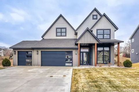 4998 Beach St NE, Prior Lake, MN 55372