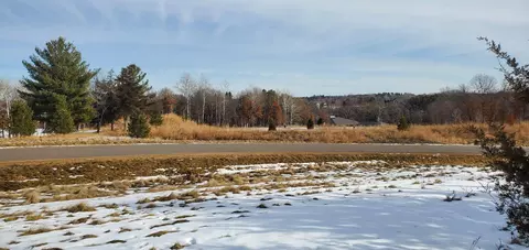 992 Moon Glow Rd, Hudson, WI 54016