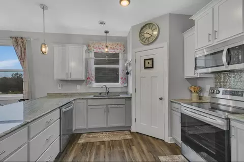 Kitchen - 11550 36th Ave SE, Becker, MN 55308 photo 4 of 4