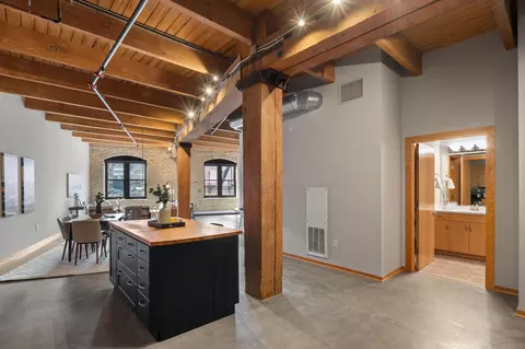 404 Washington Ave N #104, Minneapolis, MN 55401