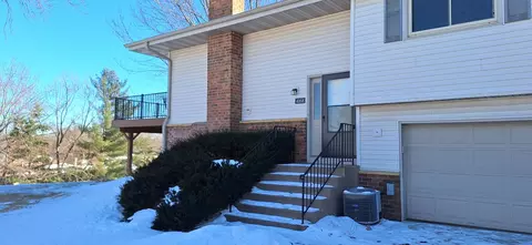 4168 Sylvia Ln S, Shoreview, MN 55126