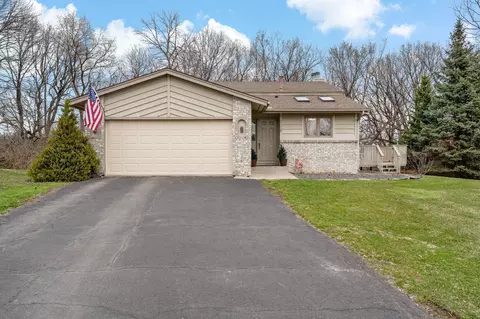 808 Bryant Ln, Burnsville, MN 55337