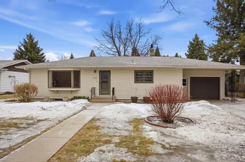918 19th Ave S, Fargo, ND 58103