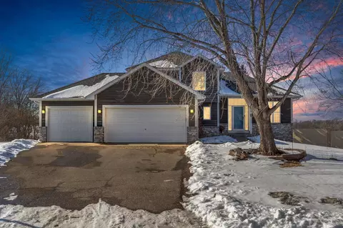 2045 Safari Heights Trl, Eagan, MN 55122