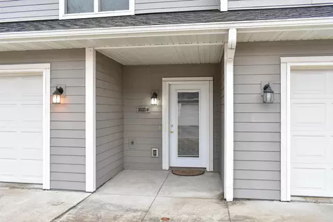 3525 W 7th St #B, Winona, MN 55987