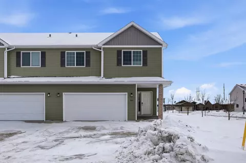 975 30th Ave W, West Fargo, ND 58078