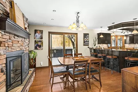 Dining - 421 Saint Louis River Rd, Duluth, MN 55810 photo 3 of 4