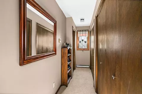 Entry Way - 421 Saint Louis River Rd, Duluth, MN 55810 photo 4 of 4