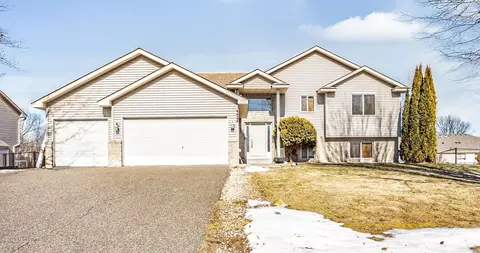 4424 221st St N, Forest Lake, MN 55025