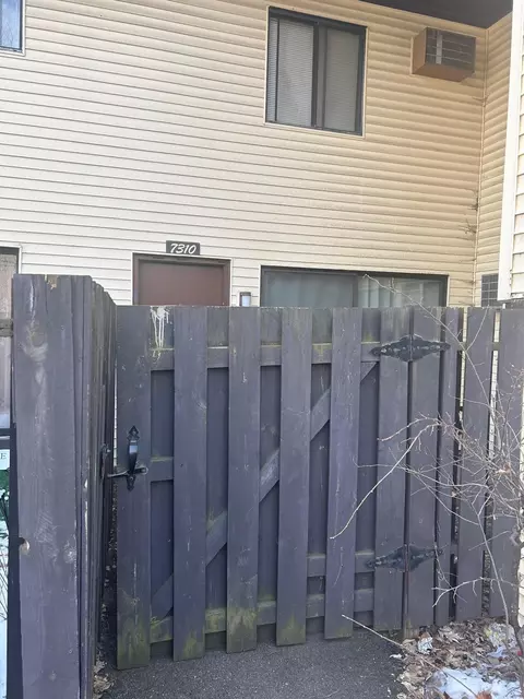 7310 72nd Ln N, Brooklyn Park, MN 55428