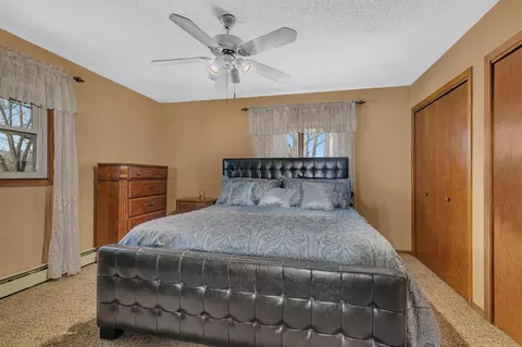 Bedroom - 6312 230th St, Saint Augusta, MN 56301 photo 1 of 4