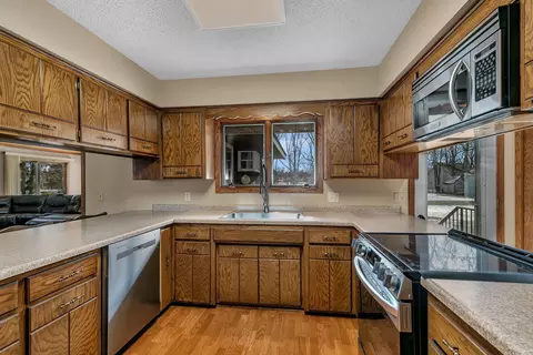 Kitchen - 6312 230th St, Saint Augusta, MN 56301 photo 1 of 5