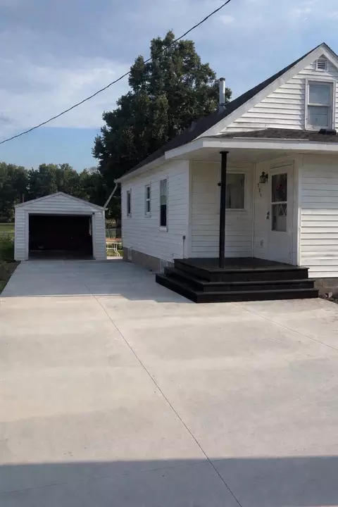 509 Johnson St, Hartland, MN 56042