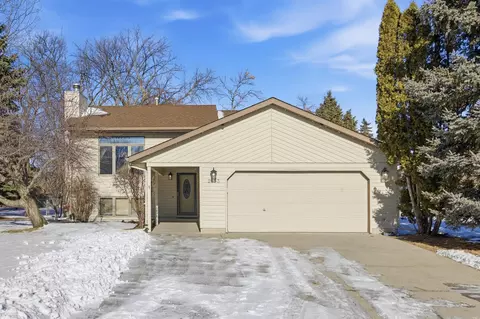 2853 26th Street Cir S, Moorhead, MN 56560