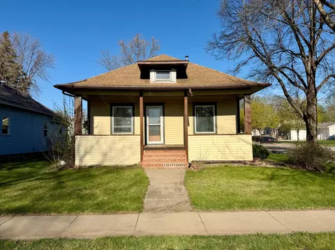 631 N Cedar St, Luverne, MN 56156