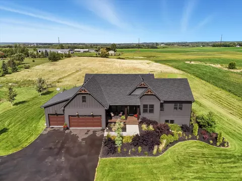 7604 E 250th St, Elko New Market, MN 55020