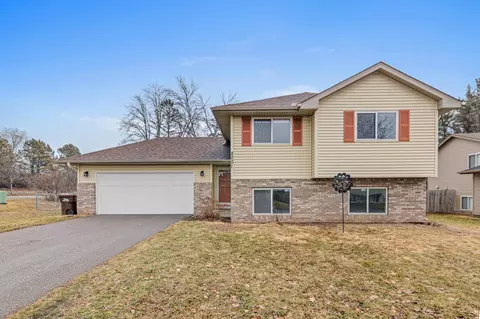8001 Jeffery Ave S, Cottage Grove, MN 55016