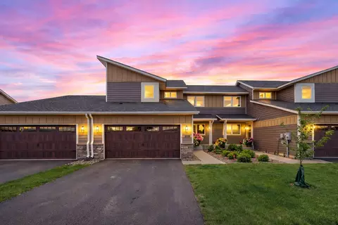 605 Hideaway Ln, Woodbury, MN 55129