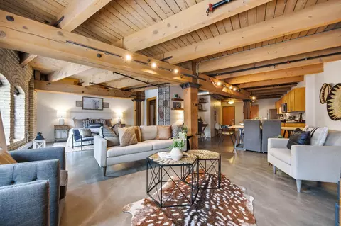 404 Washington Ave N #304, Minneapolis, MN 55401